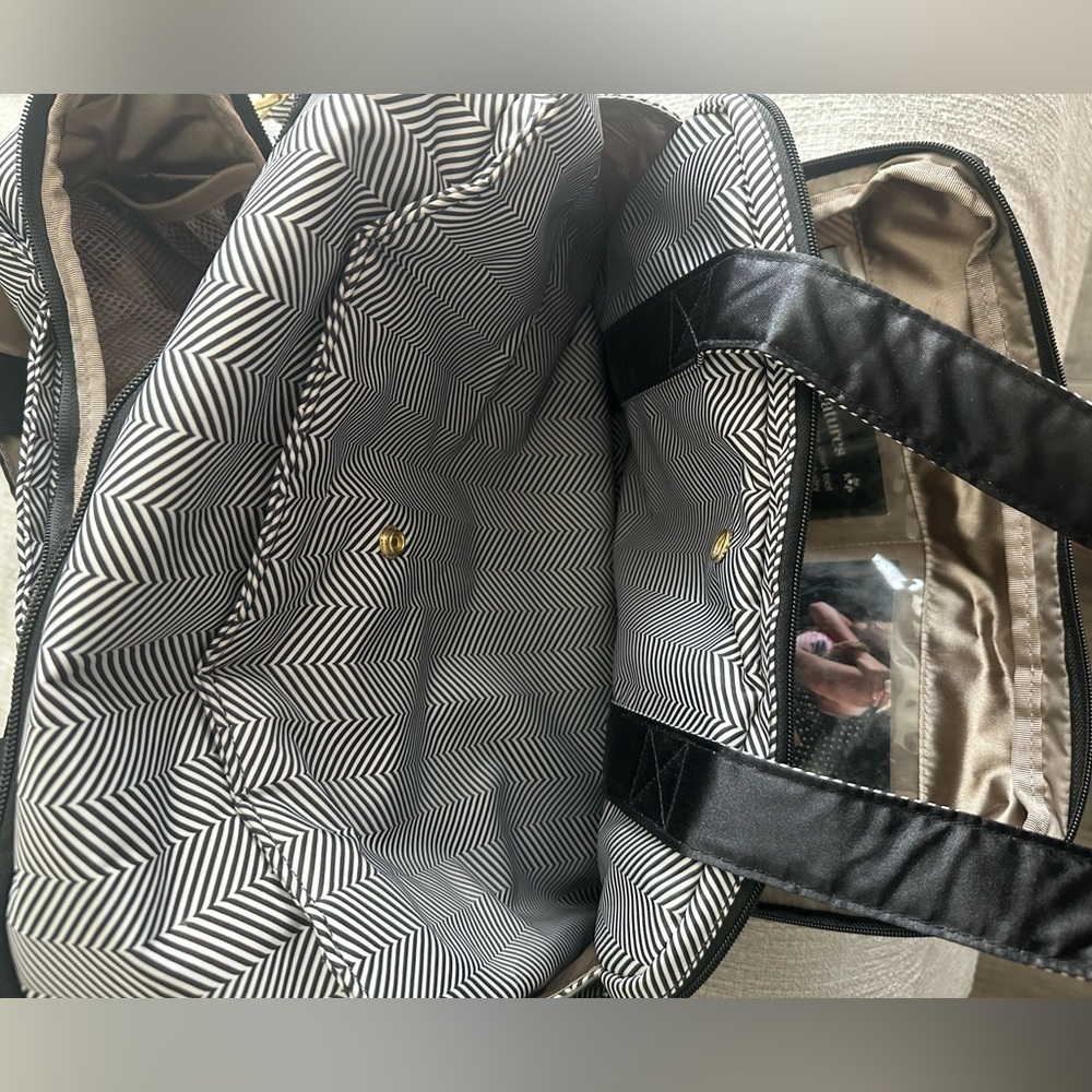 Jujube large diaper/weekender bag - Picture 8 of 15